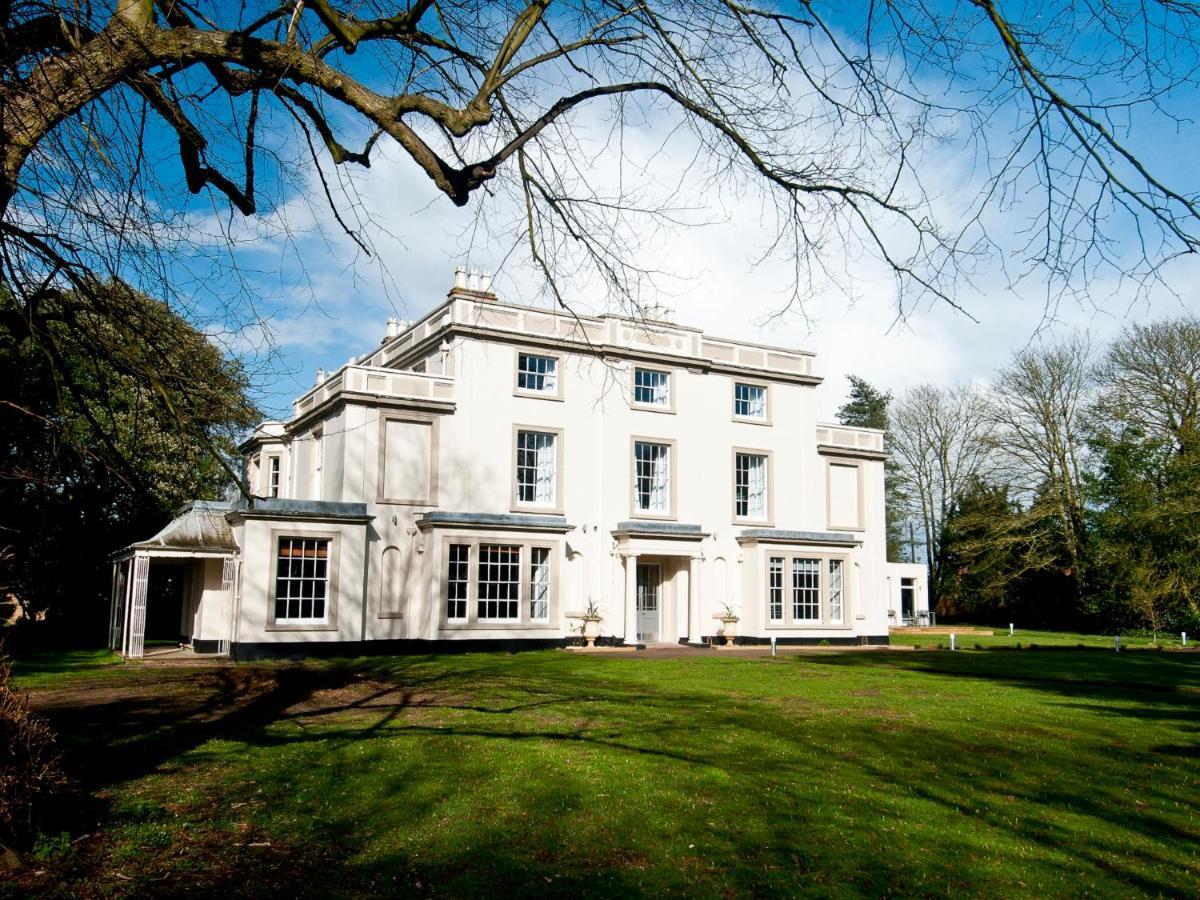 Yha Stratford-Upon-Avon Hostel Bagian luar foto