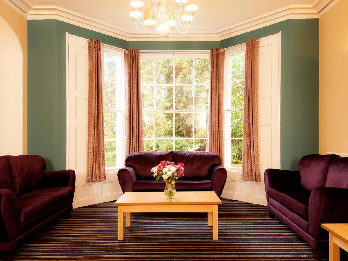 Yha Stratford-Upon-Avon Hostel Bagian luar foto