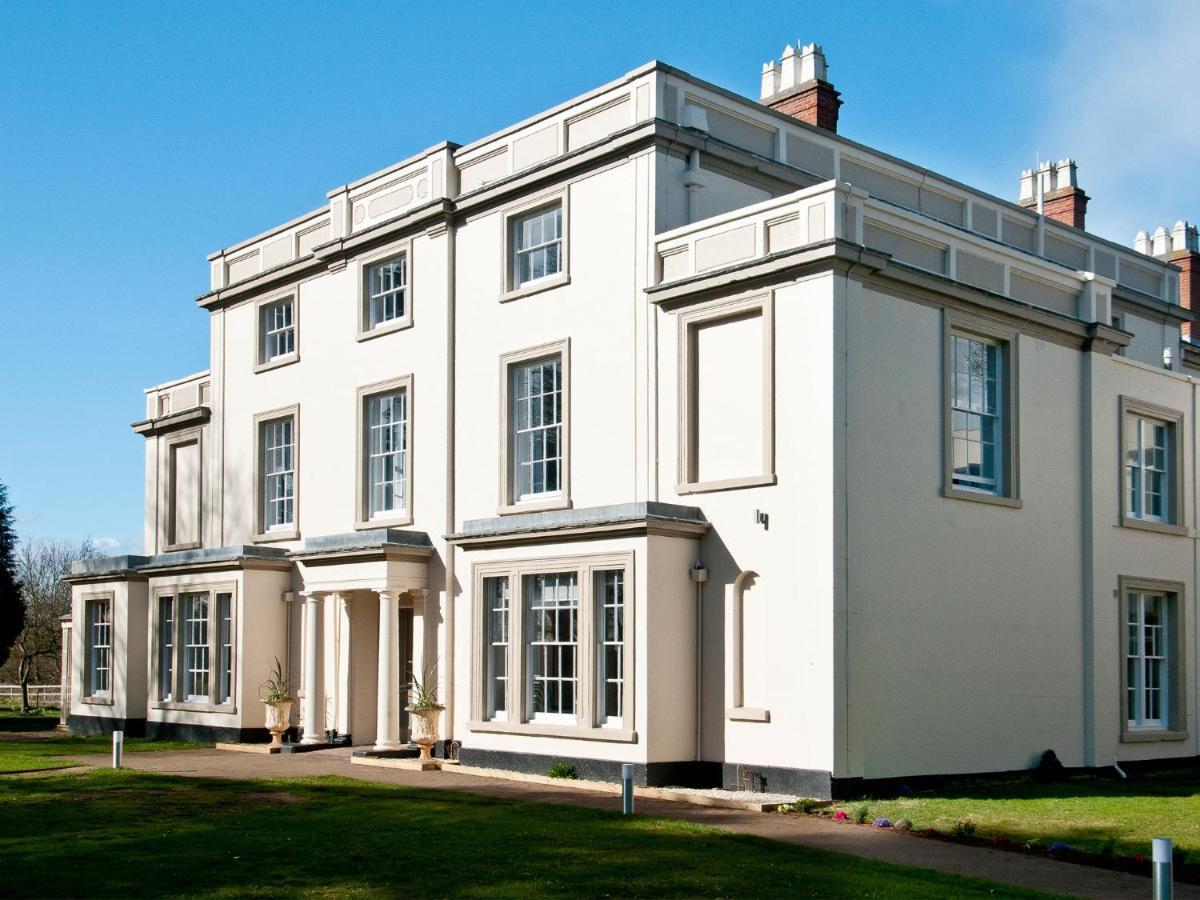 Yha Stratford-Upon-Avon Hostel Bagian luar foto